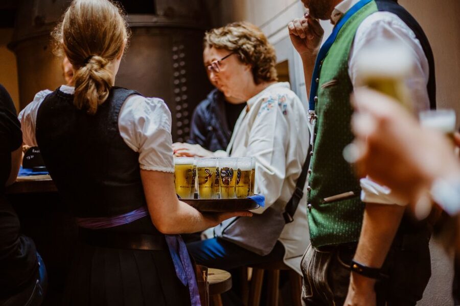 Munich: Beer and Food Tour with Dinner & Oktoberfest Museum - What the guides add to the evening