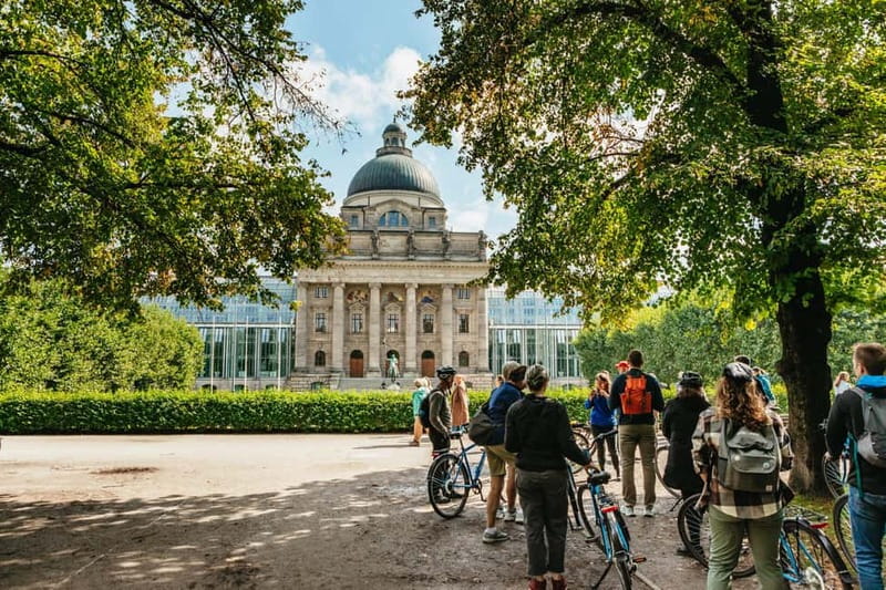 Munich: Guided City Tour by Bike with Beer Garden Stop - The guides make the difference