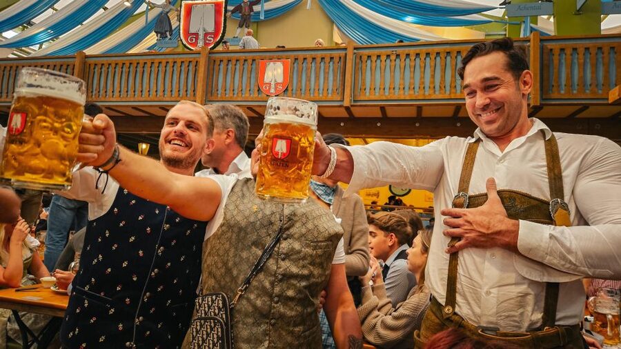 Munich: Guided Oktoberfest Experience with Beer and Lunch - Walking the Wiesn for about an hour