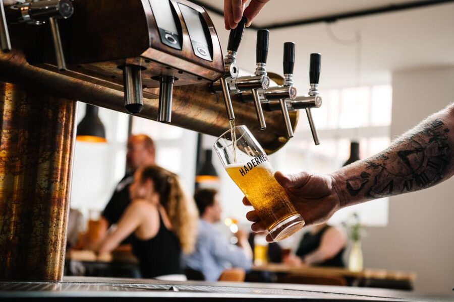 Munich: Hands-On Brewery Tour & Tasting of 4 Organic Beers - German language and English booking limits