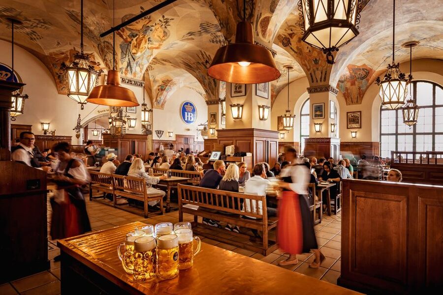 Munich: Hofbräuhaus Guided Tour with 1 Beer - Starting at Marienplatz with a short Munich history lesson