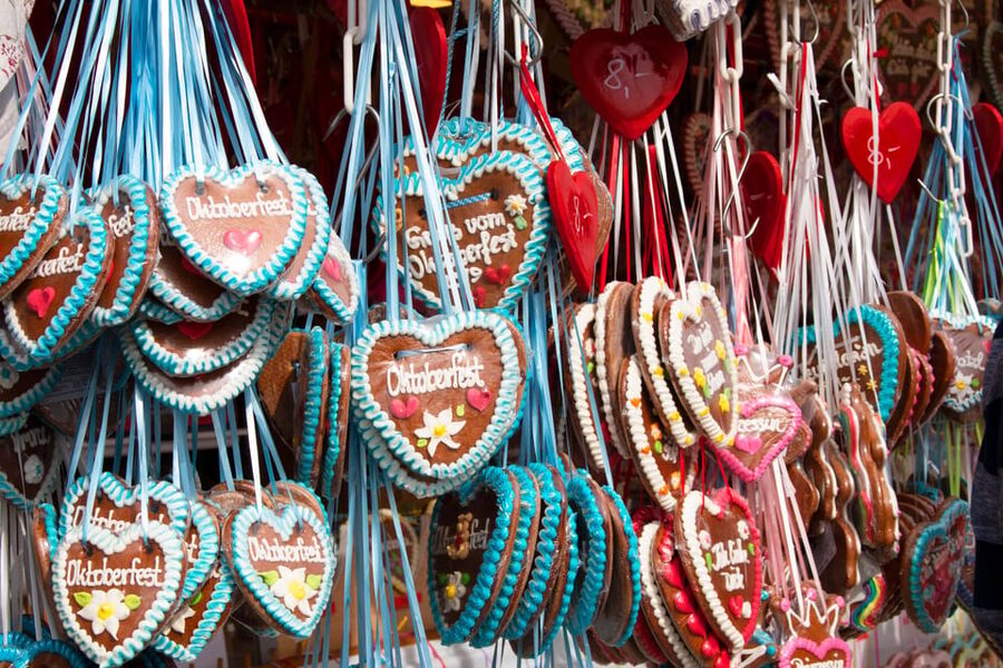 Munich: Oktoberfest Tour with Tent Reservation, Food & Beer - Entering the beer tent with food and beer included