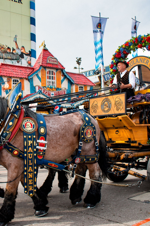 Munich: Oktoberfest Tour with Tent Reservation, Food & Beer - Starting at Karlsplatz and riding to the Wiesn