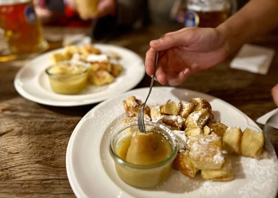 Munich: Old Town Food Tour with 10+ Tastings, Beer & Pretzel - How much food do you really get?