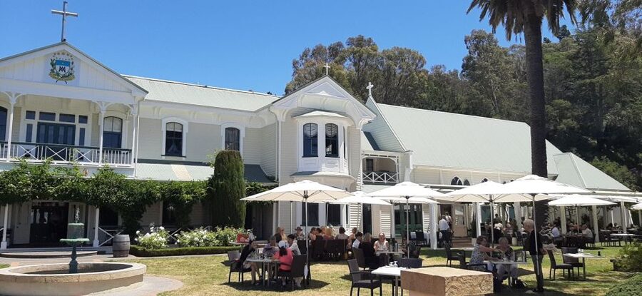 Napier: Winery + Gin Tasting Tour with Lunch Thu Fri Sat - Should you book it?