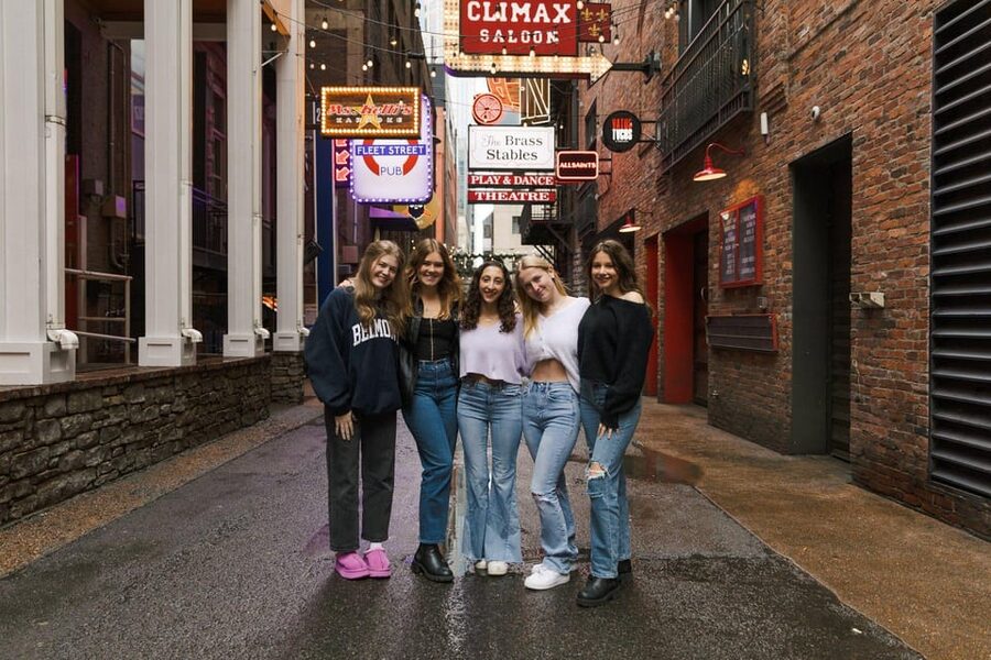 Nashville's Speakeasy Secrets: True Crime Tasting Pub Crawl - Key points at a glance
