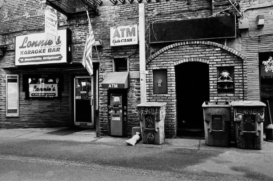 Nashville's Speakeasy Secrets: True Crime Tasting Pub Crawl - Dress, age, weather, and walking details