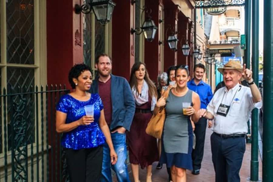 New Orleans: Afternoon Cocktail Walking Tour with Drinks - Absinthe, pirates, and the green fairy