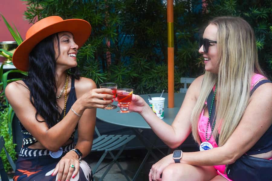 New Orleans: Afternoon Cocktail Walking Tour with Drinks - Four stops, with some route flexibility