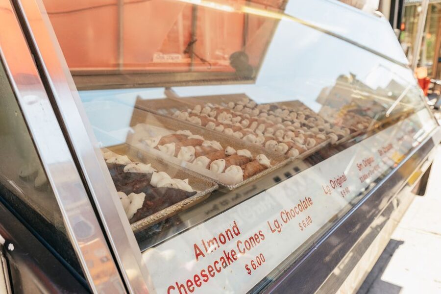 New York City: Little Italy Italian Food Tasting Tour - Ferrara Bakery and the Sweet Finish