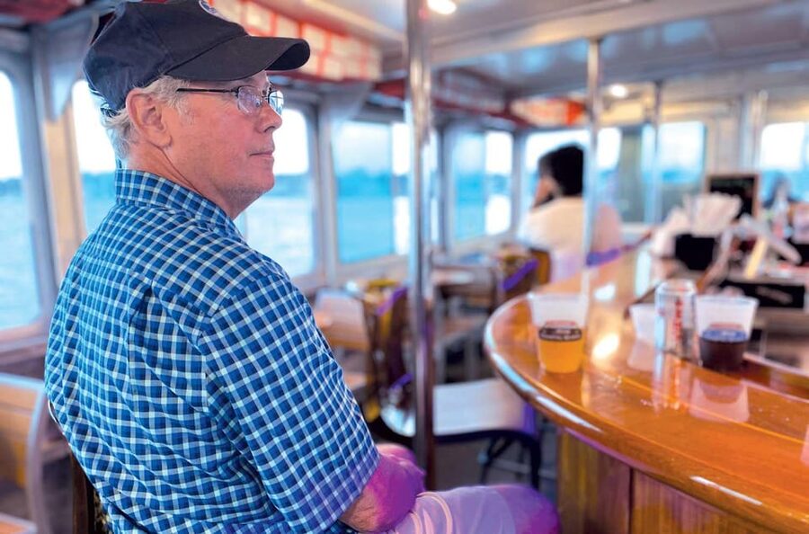 Newport, RI: Evening Cocktail Cruise of Narragansett Bay - Who should book this cruise?