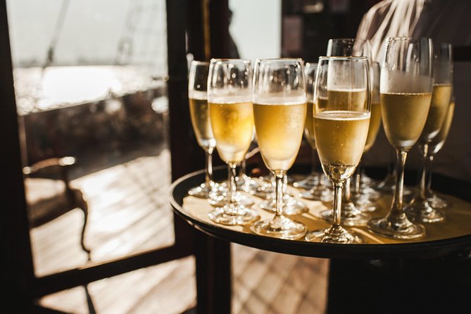 Nha Trang Sunset Cocktails and Dinner Cruise - A sunset cruise built around atmosphere