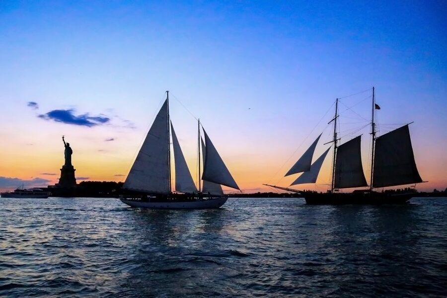 NYC: Statue of Liberty Day Sail with Onboard Bar - The Battery reveals Manhattan from offshore