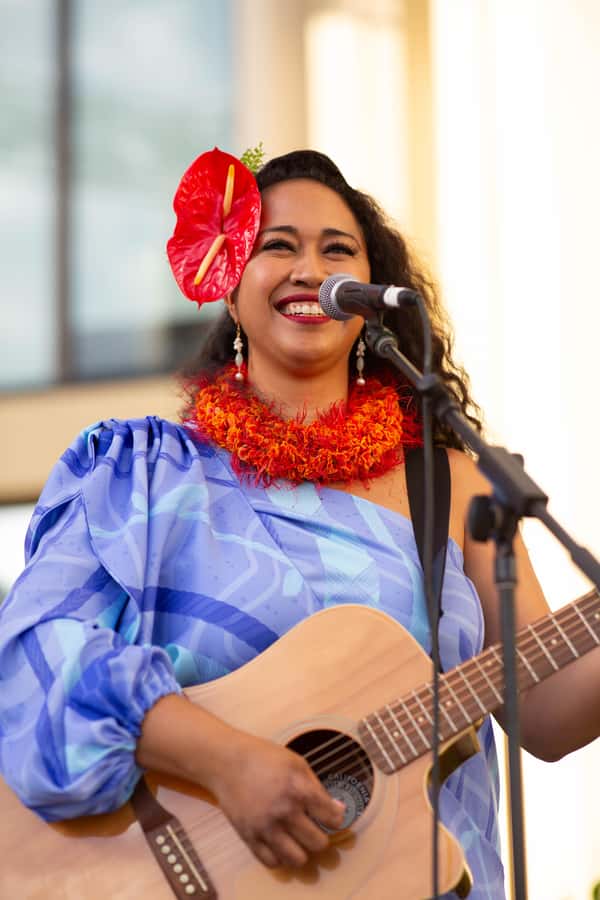 Oʻahu: Nā Lei Aloha Lūʻau & Dinner or Cocktail Show Option - Sunset, music, and a modest stage