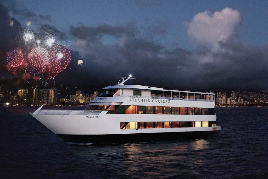 Oahu: Friday Night Fireworks Cocktail Cruise - Waikiki At Twilight From The Water