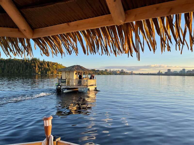 Ottawa: Floating Tiki Bar Cruise on the Ottawa River - Tips for a smoother cruise