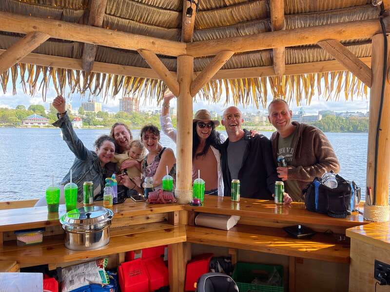 Ottawa: Floating Tiki Bar Cruise on the Ottawa River - Friendly hosts and a relaxed onboard mood
