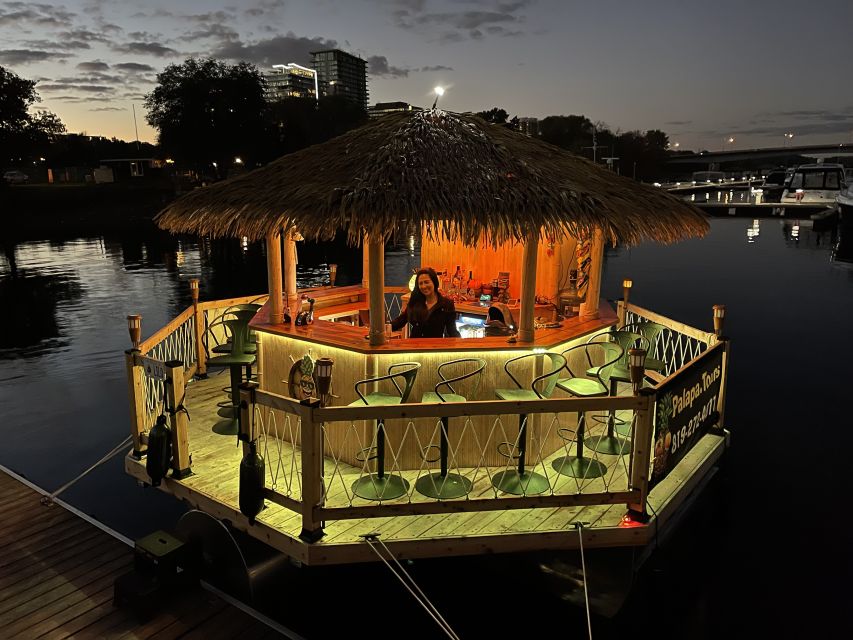 Ottawa: Floating Tiki Bar Cruise on the Ottawa River - The small tiki-toilet and other practical details