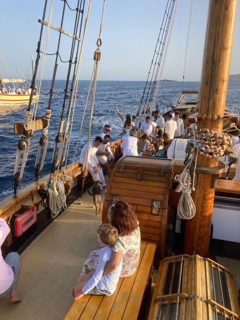 Palamós: Sunset Boat Tour with Glass of Cava - Leaving Palamós port for the Costa Brava