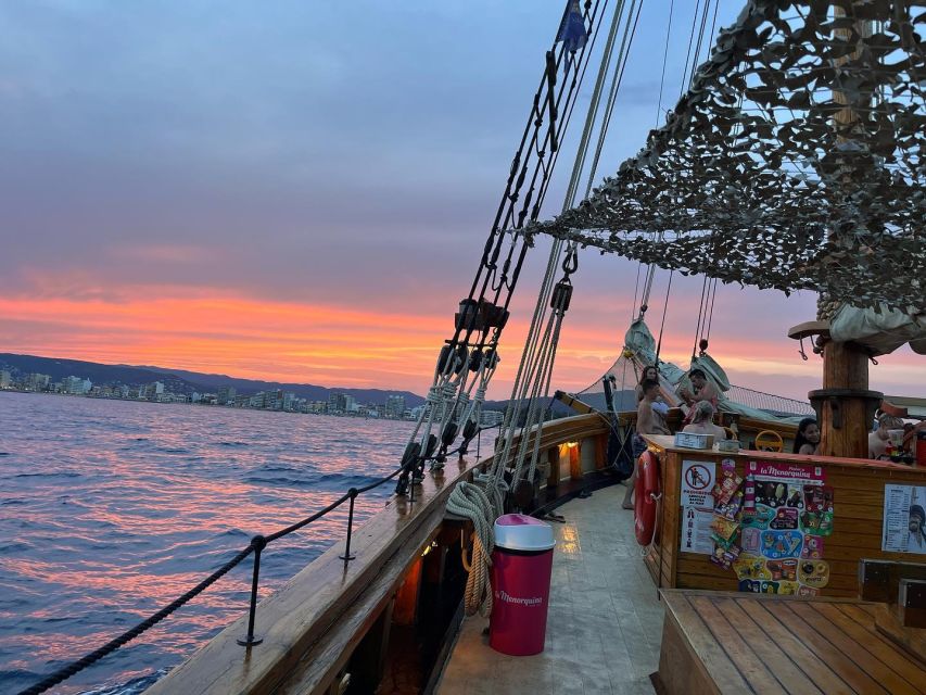 Palamós: Sunset Boat Tour with Glass of Cava - Who should book this boat ride