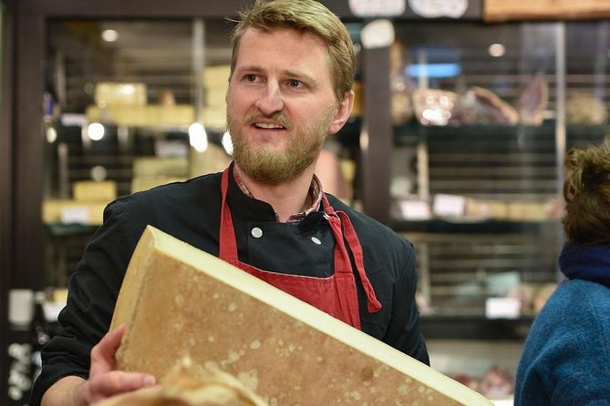 Paris Art of Pairing Cheese and Wine Tasting in a Cheese Cellar - Timing, meeting point, and a practical warning