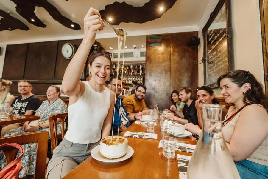 Paris: Food and Wine Tasting Walking Tour in Le Marais - Key points at a glance