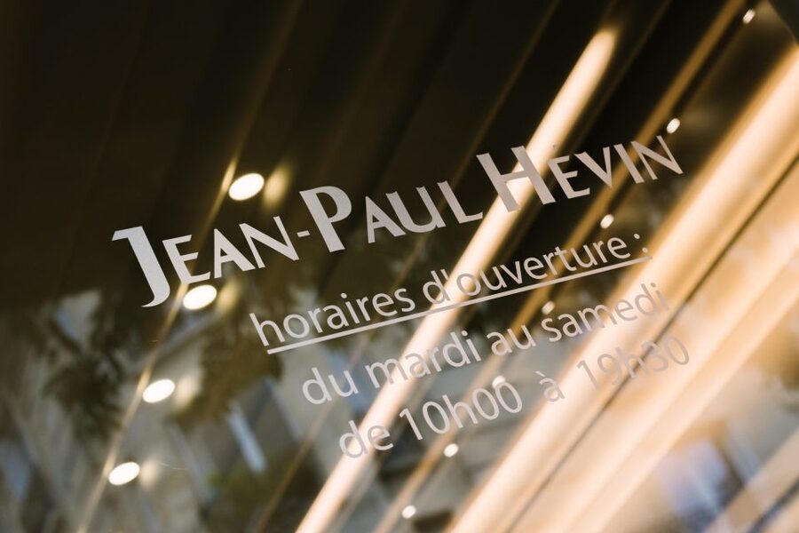 Paris: Food and Wine Tasting Walking Tour in Le Marais - What the guides add to the experience
