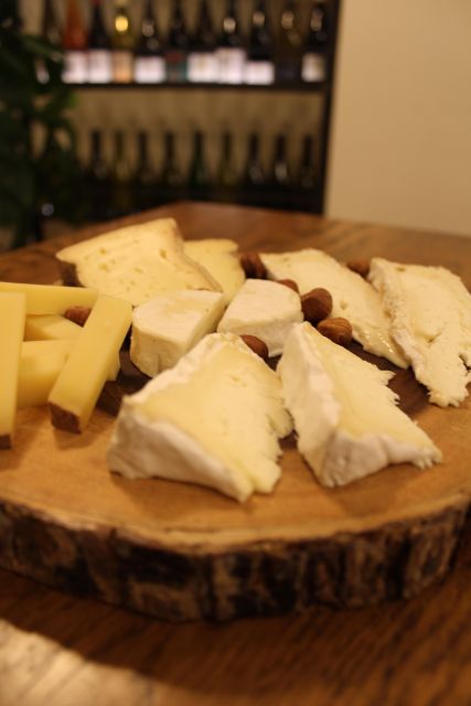 Paris: French Wine and Cheese Guided Tasting - Starting at L’Oeno’Vice With Simon