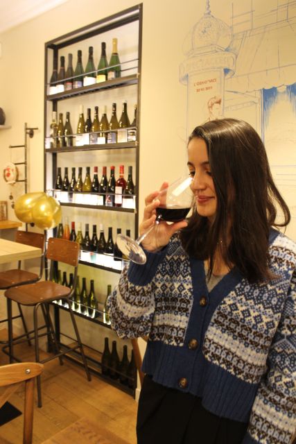 Paris: French Wine and Cheese Guided Tasting - Looking, Smelling, and Tasting the Right Way