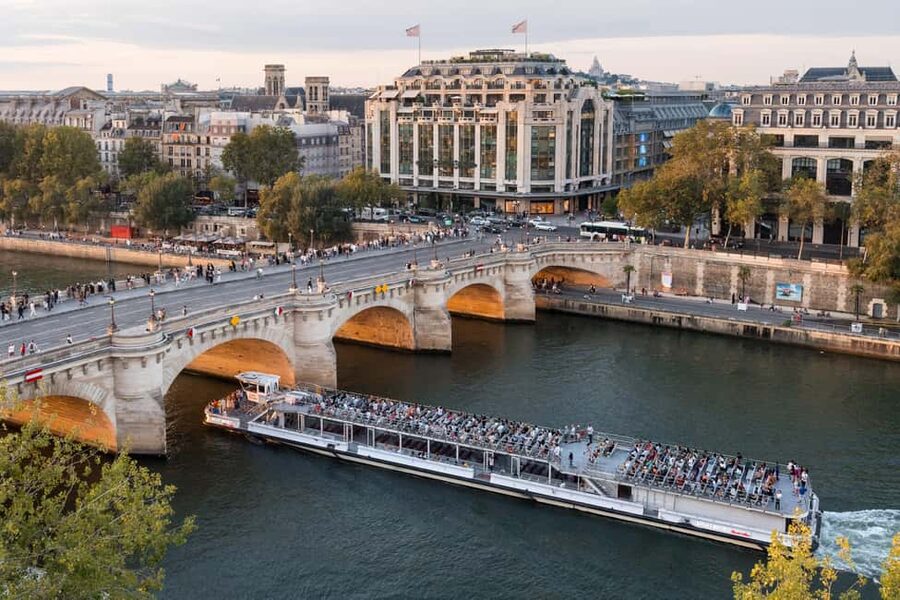 Paris : Scenic Cruise on the Seine River with Champagne - Returning to Pont de l’Alma after 70 minutes