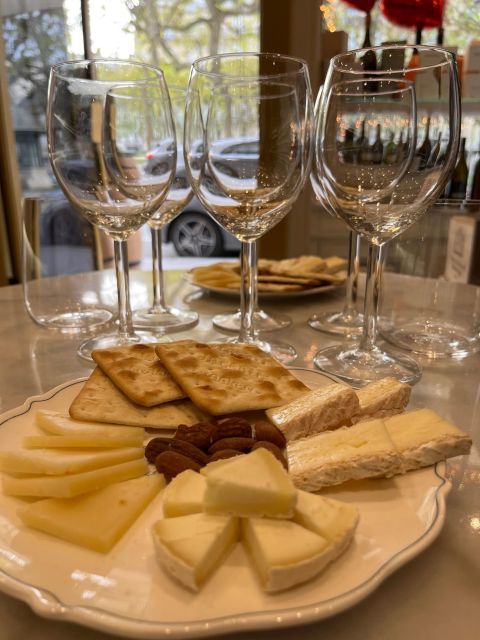 Paris: Tasting of 3 Wine and 3 Cheese - Practical timing and location advice