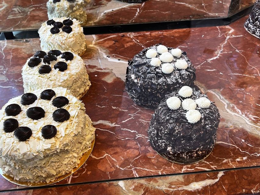 Paris: Walking Food Tour with Cheese, Wine and Delicacies - A walking route with real neighborhood context