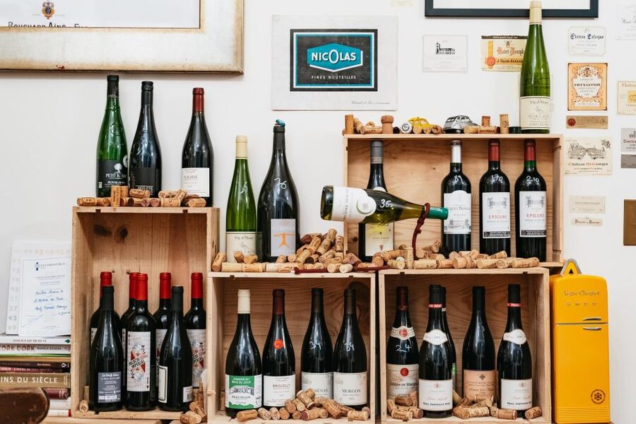 Paris: Wine Tasting Experience with 6 Wines and Cheese Board - Should you book Paris Wine Co?