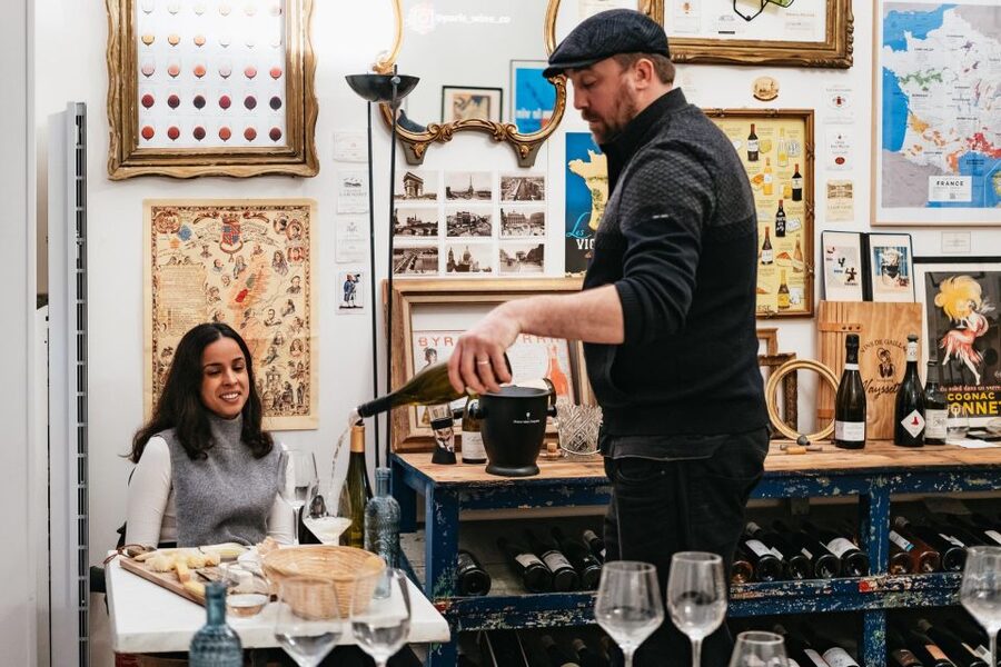 Paris: Wine Tasting Experience with 6 Wines and Cheese Board - Who should book this tasting