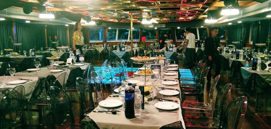 Pattaya: All Star Dinner Cruise, Cabaret Show & Beer Buffet - Key points at a glance