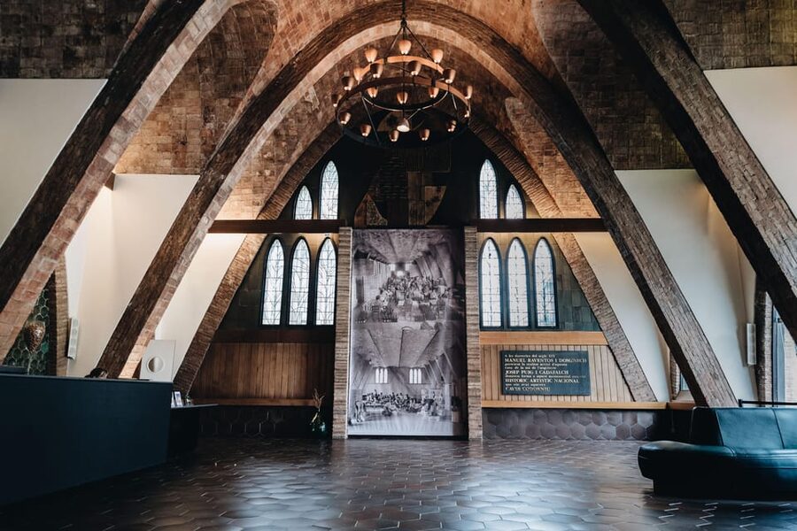 Penedès: Discovery Tour with Cava Tasting - Finishing with two premium cavas
