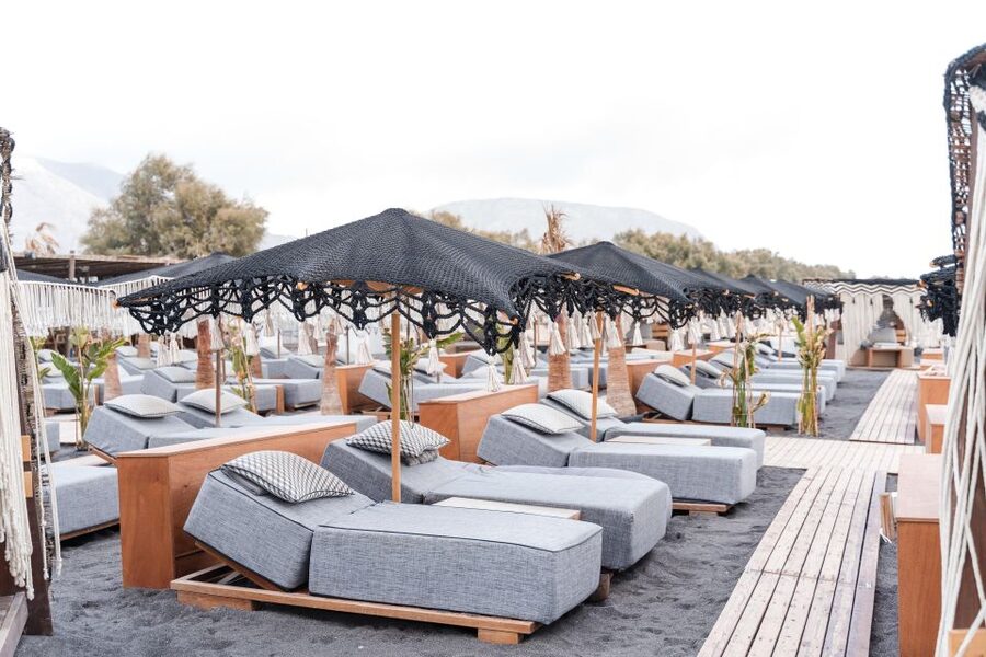 Perivolos Beach: Sun-Bed Experience FortyOne Bar Restaurant - What Your Day at FortyOne Looks Like