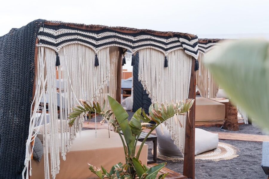Perivolos Beach: Sun-Bed Experience FortyOne Bar Restaurant - Who Will Enjoy FortyOne Most?