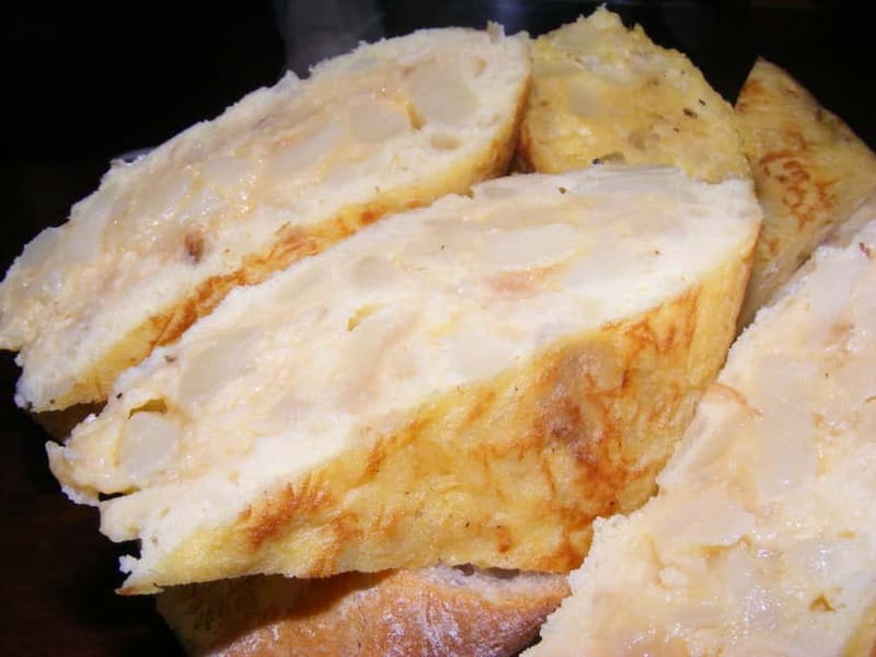 Personalised Traditional Madrid Night Tapas and Drinks Tour - From Plaza Mayor to Sol: a short city walk between plates
