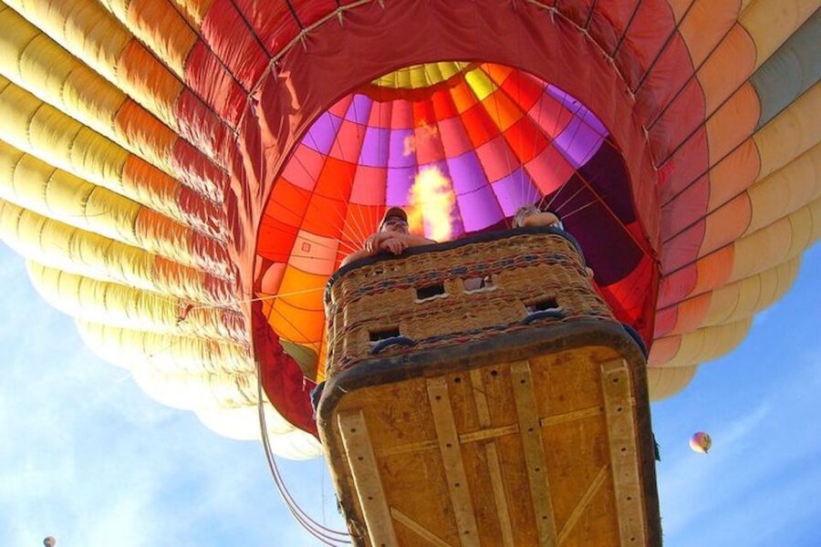 Phoenix: Hot Air Balloon Ride with Champagne and Catering - Who should book this experience