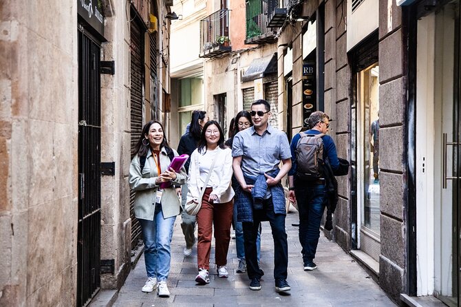 Picasso Museum and Walking Tour Plus Optional Wine & Food Tasting - Sala Parés and Picasso’s first exhibition