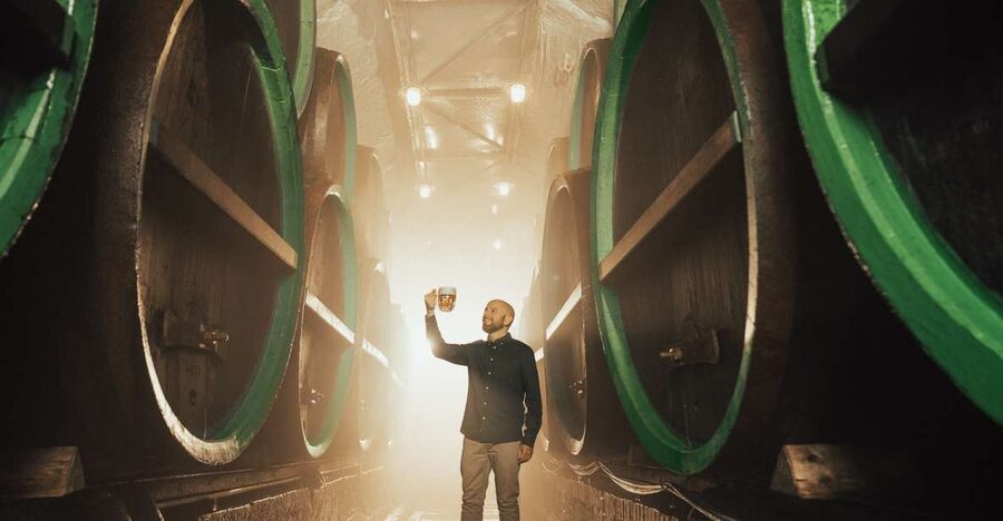 Pilsen: Pilsner Urquell Brewery Tour with Beer Tasting - Key points