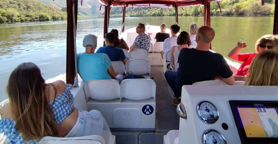Pinhão: Douro River 50-min Boat Trip with Port Wine - Meeting at the Douro Tours kiosk