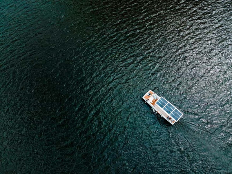 Pinhão: Douro River Solar Boat Tour with Wine Tasting - Leaving Pinhão for the vineyard hills