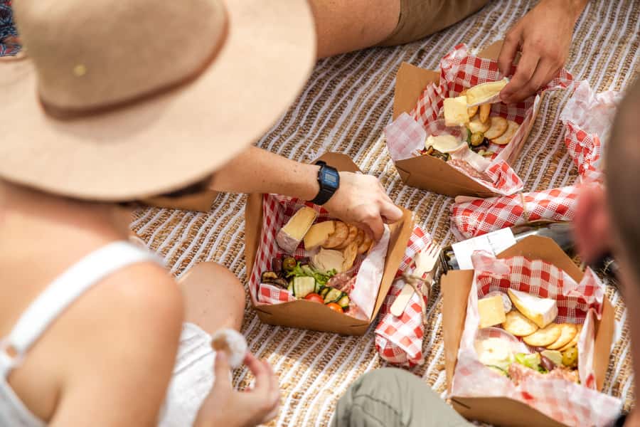 Pokolbin: Picnic & Wine Tasting at Audrey Wilkinson Vineyard - Picking up your hamper and wine