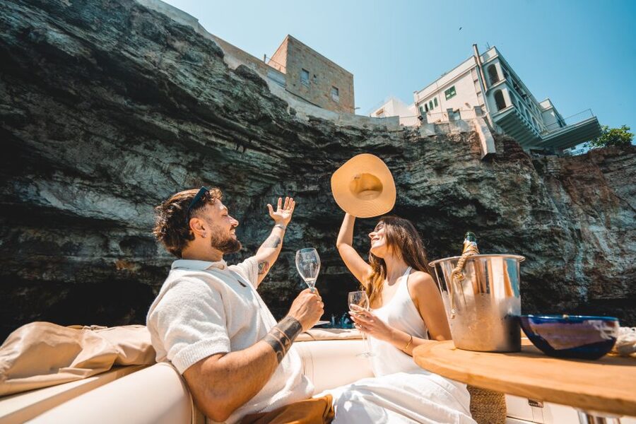 Polignano a Mare: Private Cruise with Champagne - Grotta Azzurra and the First Cave Views