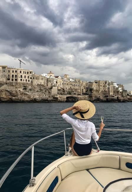 Polignano: Coastline Tour With Prosecco And Taralli & Swim - Lama Monachile from the water