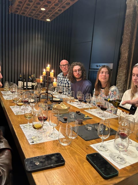 Port Wine class with 3 or 5 Port tasting and pairings - A Port class in the heart of Porto