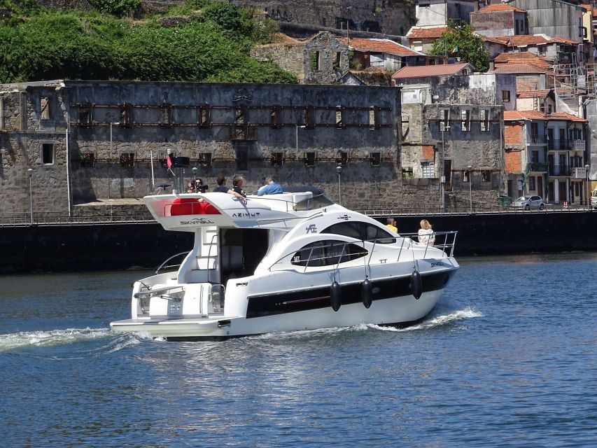 Porto: 6 Bridges Port Wine River Cruise with 4 Tastings - Arrabida Bridge and the first views of Porto
