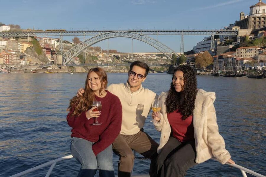 Porto: Douro Cruise, 6 Bridges & 4 Port Wines (Max 7) - A quiet start beside Afurada